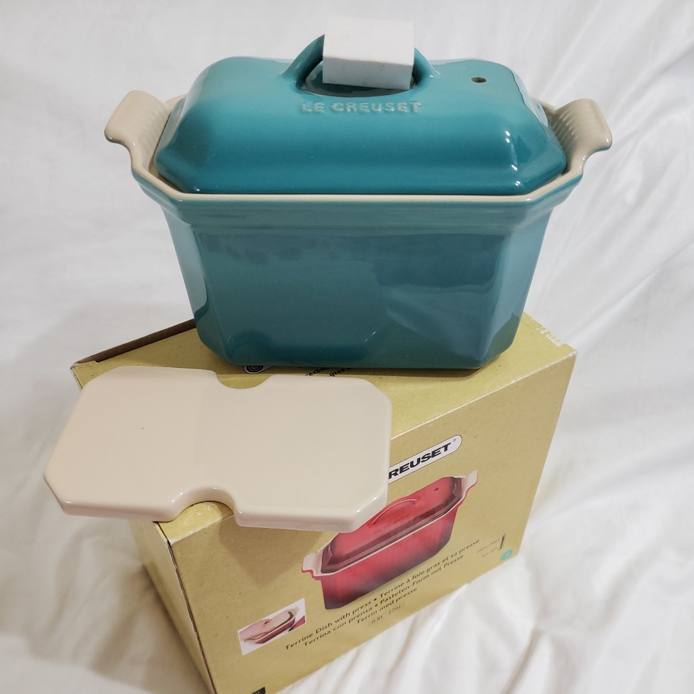 Le Creuset Terrine Dish With Press Caribbean 0.8L / 27oz / 20cm / 7.8in